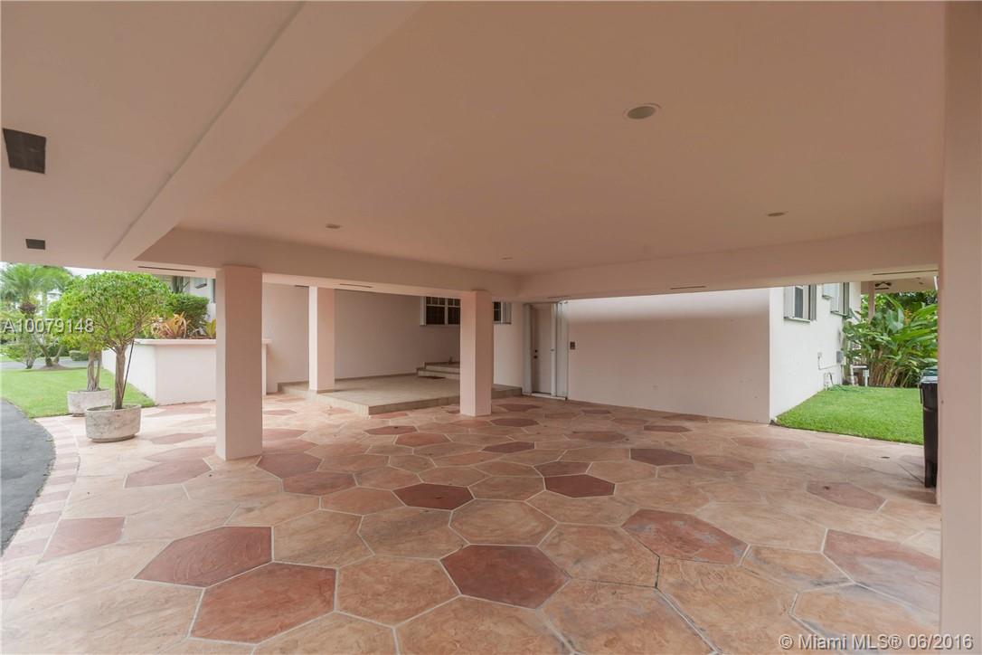 CALUSA CLUB ESTS - Residential