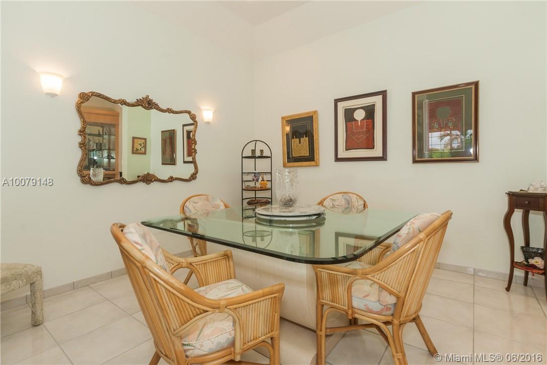 CALUSA CLUB ESTS - Residential