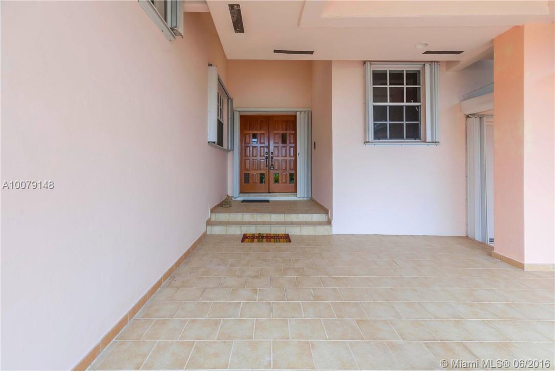 CALUSA CLUB ESTS - Residential