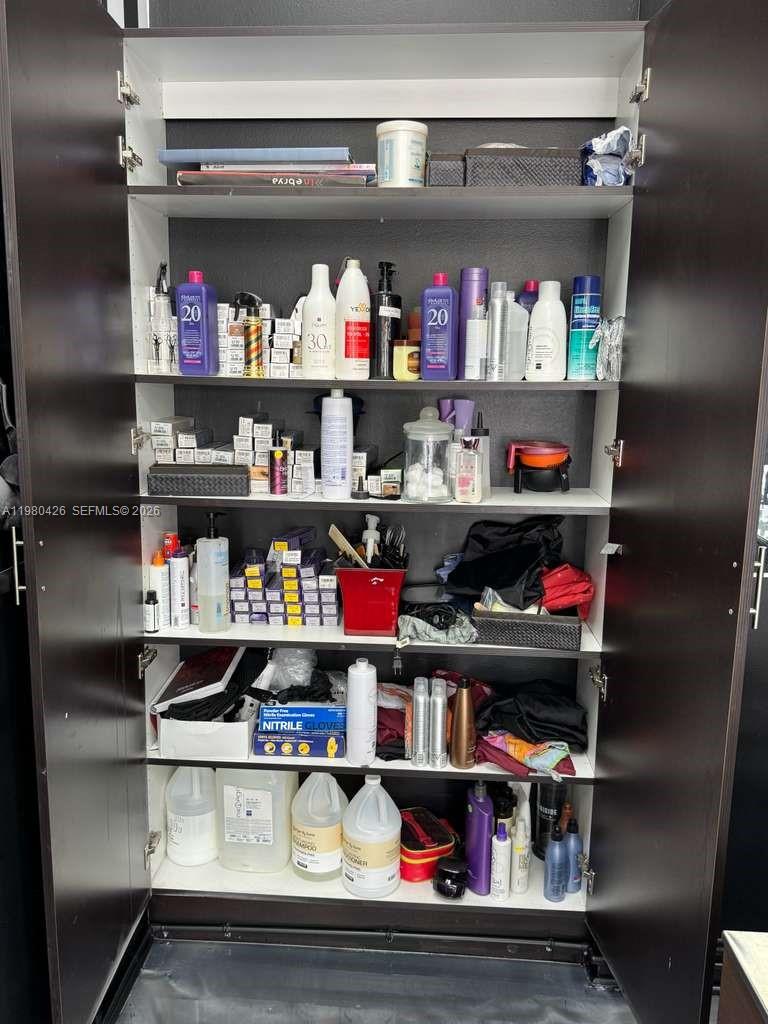 Listing – Barbería Hialeah