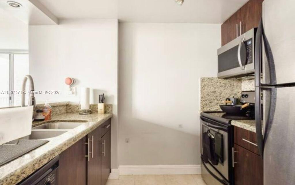 MADISON DOWNTOWN CONDO - Residential Lease