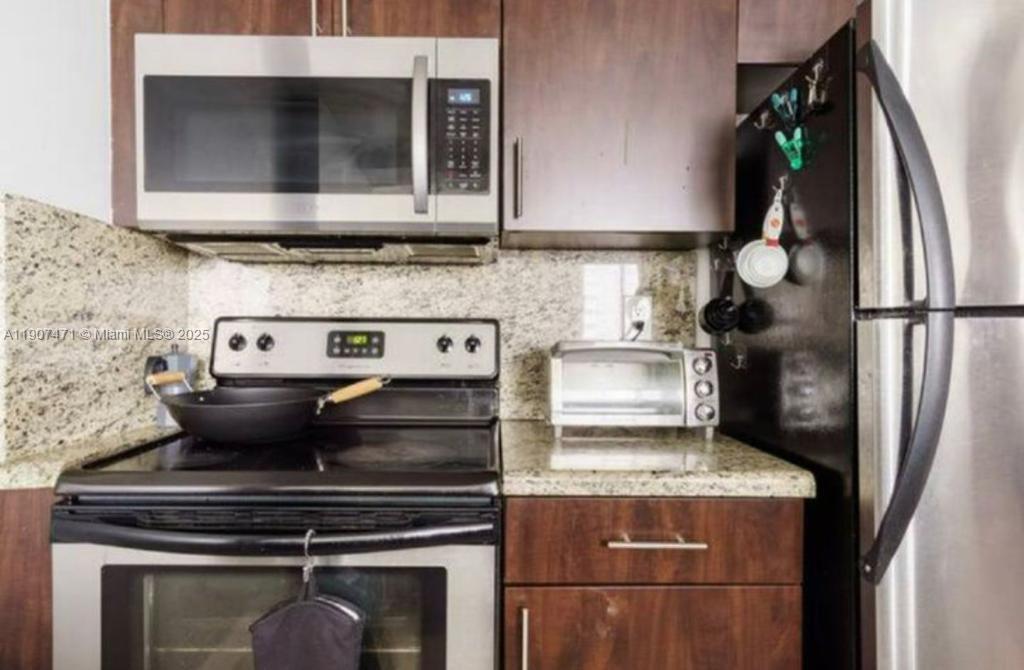 MADISON DOWNTOWN CONDO - Residential Lease