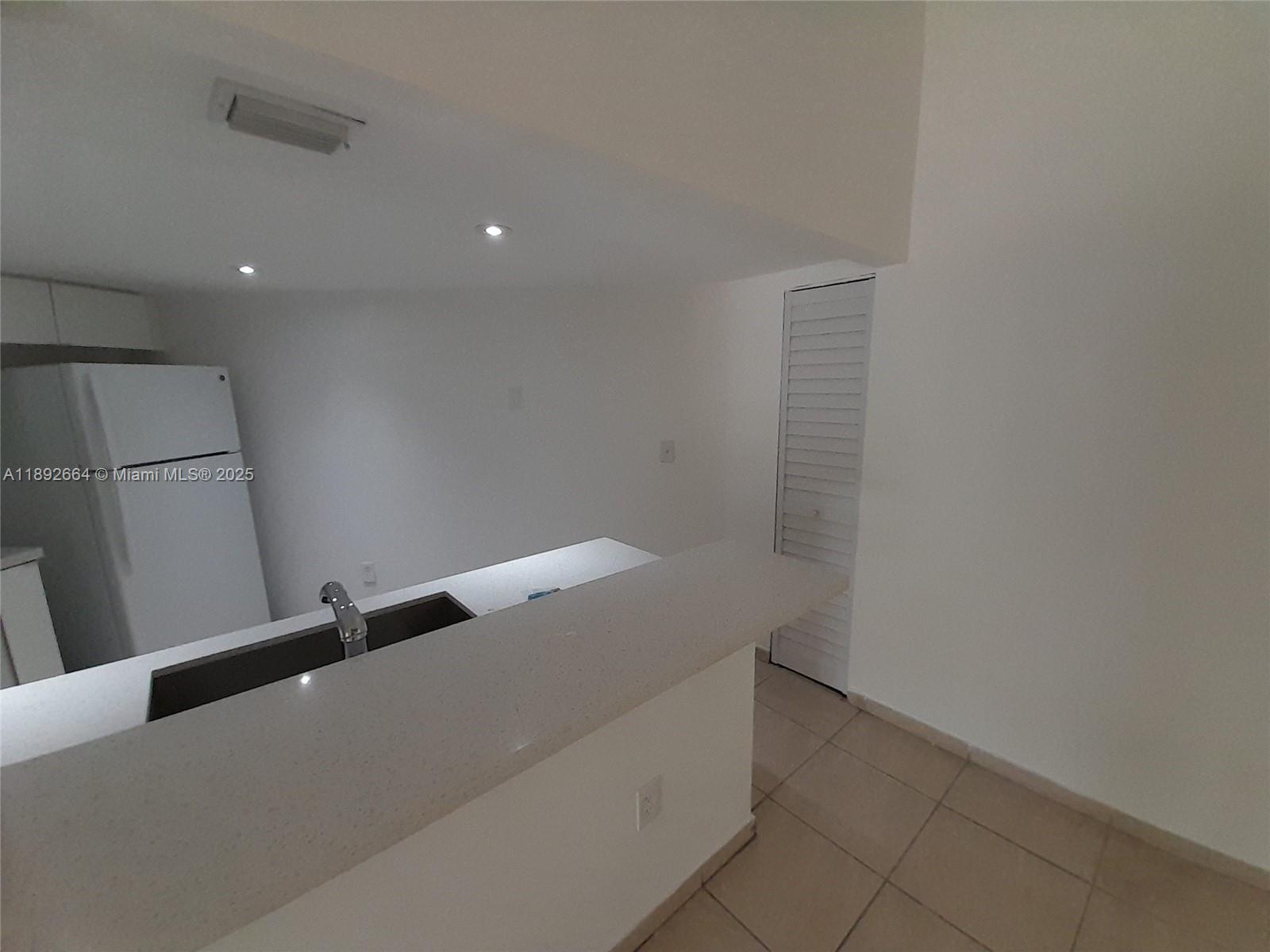 WEST FONTAINE CONDO - Residential Lease