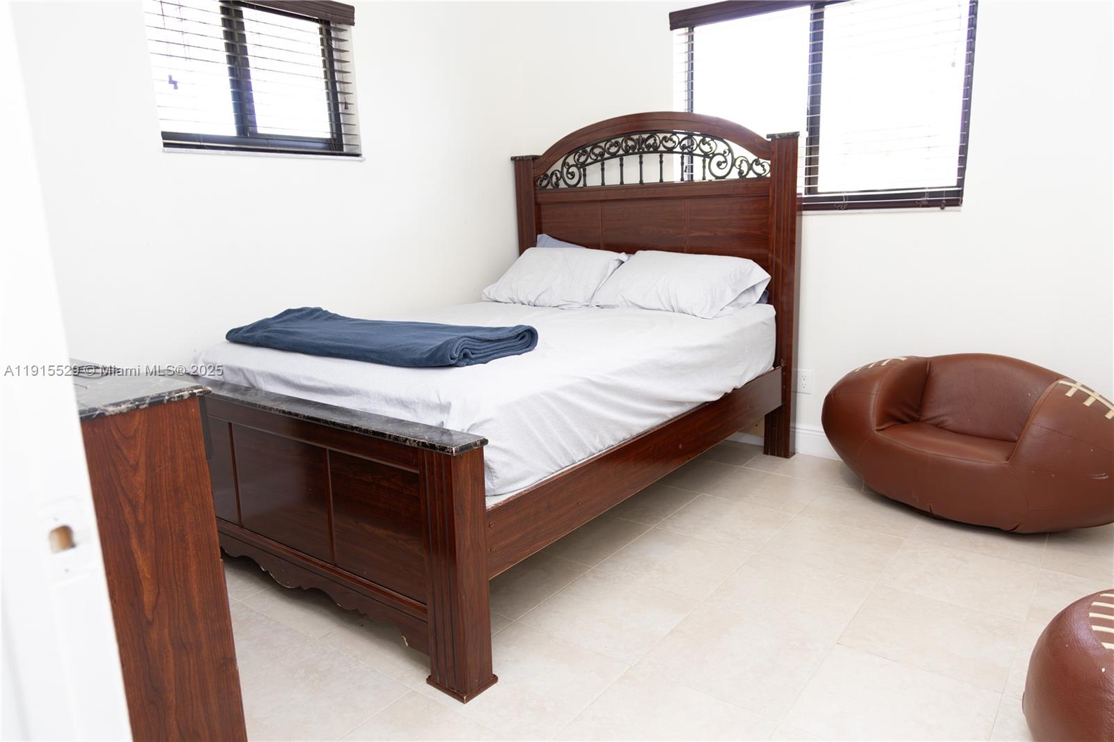 PLEASURE VLG SEC 2 - Residential Lease