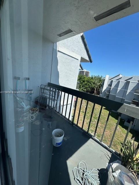 PRESIDENTIAL GOLFVIEW CON - Residential