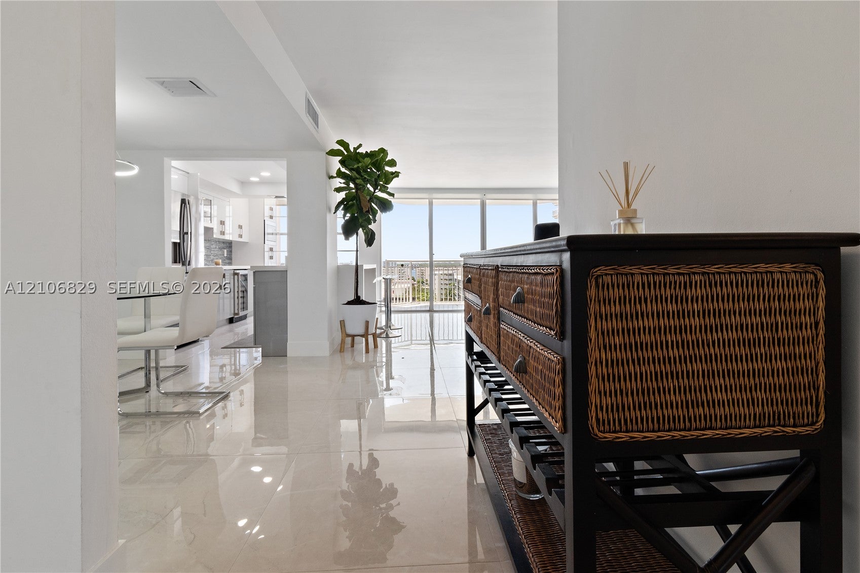 18081 Biscayne Blvd 801