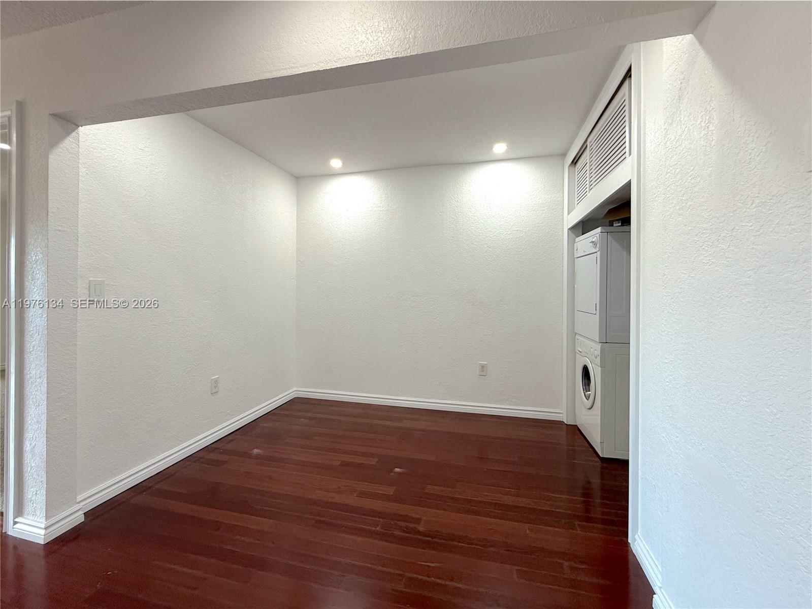 KEYSTONE BAY CONDO - Residential Lease