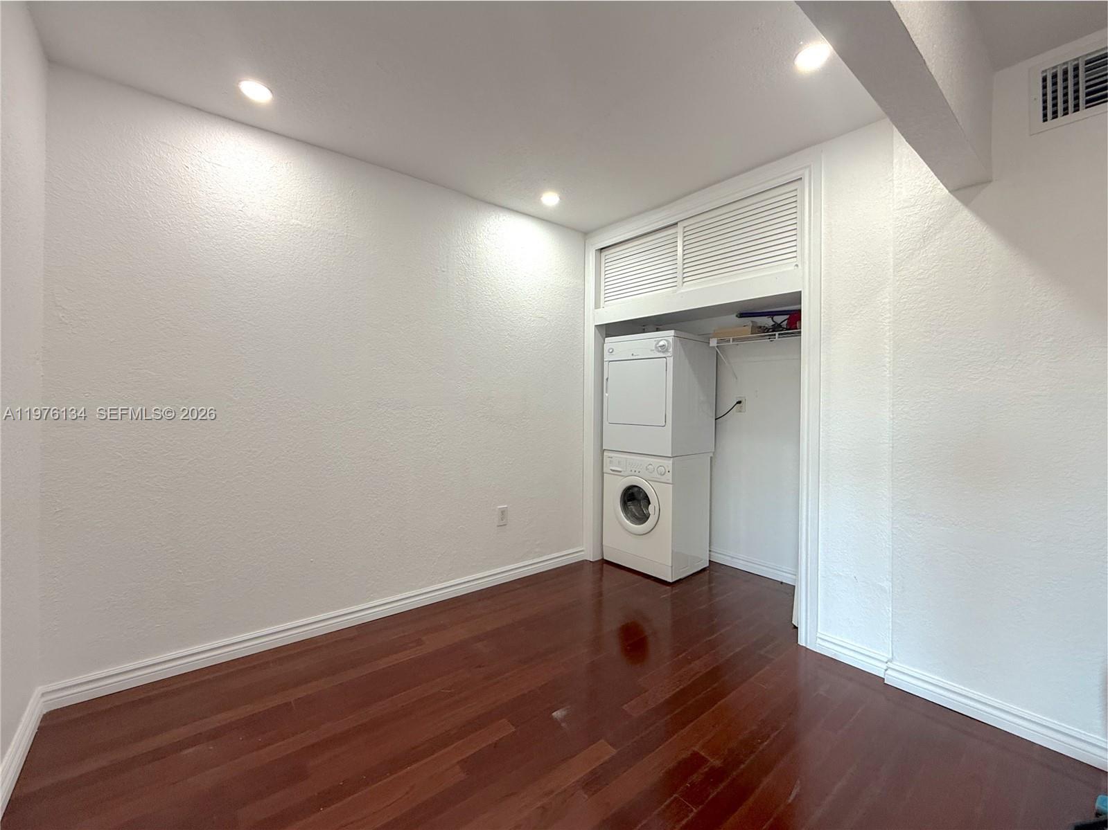 KEYSTONE BAY CONDO - Residential Lease