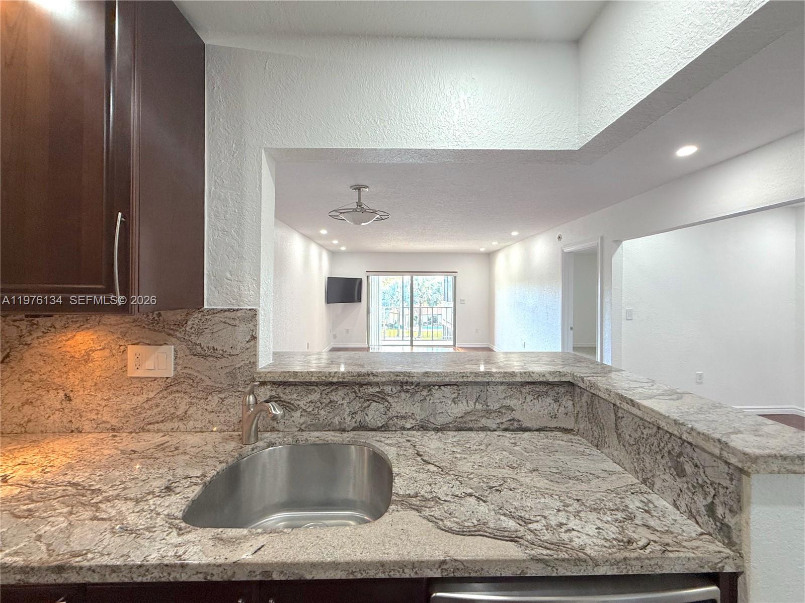 KEYSTONE BAY CONDO - Residential Lease