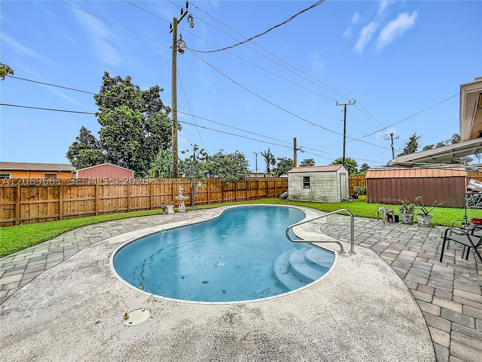 4220 NE 4th Ter
