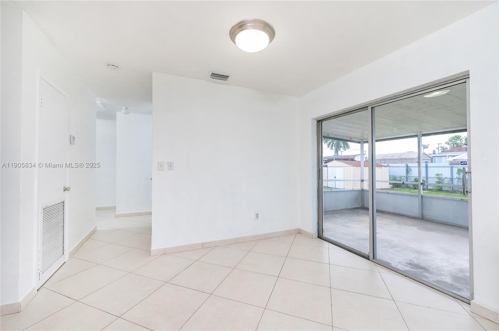 CAROL CITY LAKE STEVEN ES - Residential