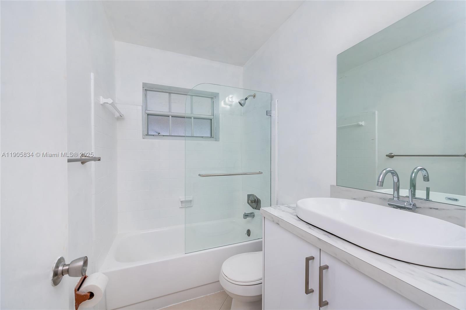 CAROL CITY LAKE STEVEN ES - Residential