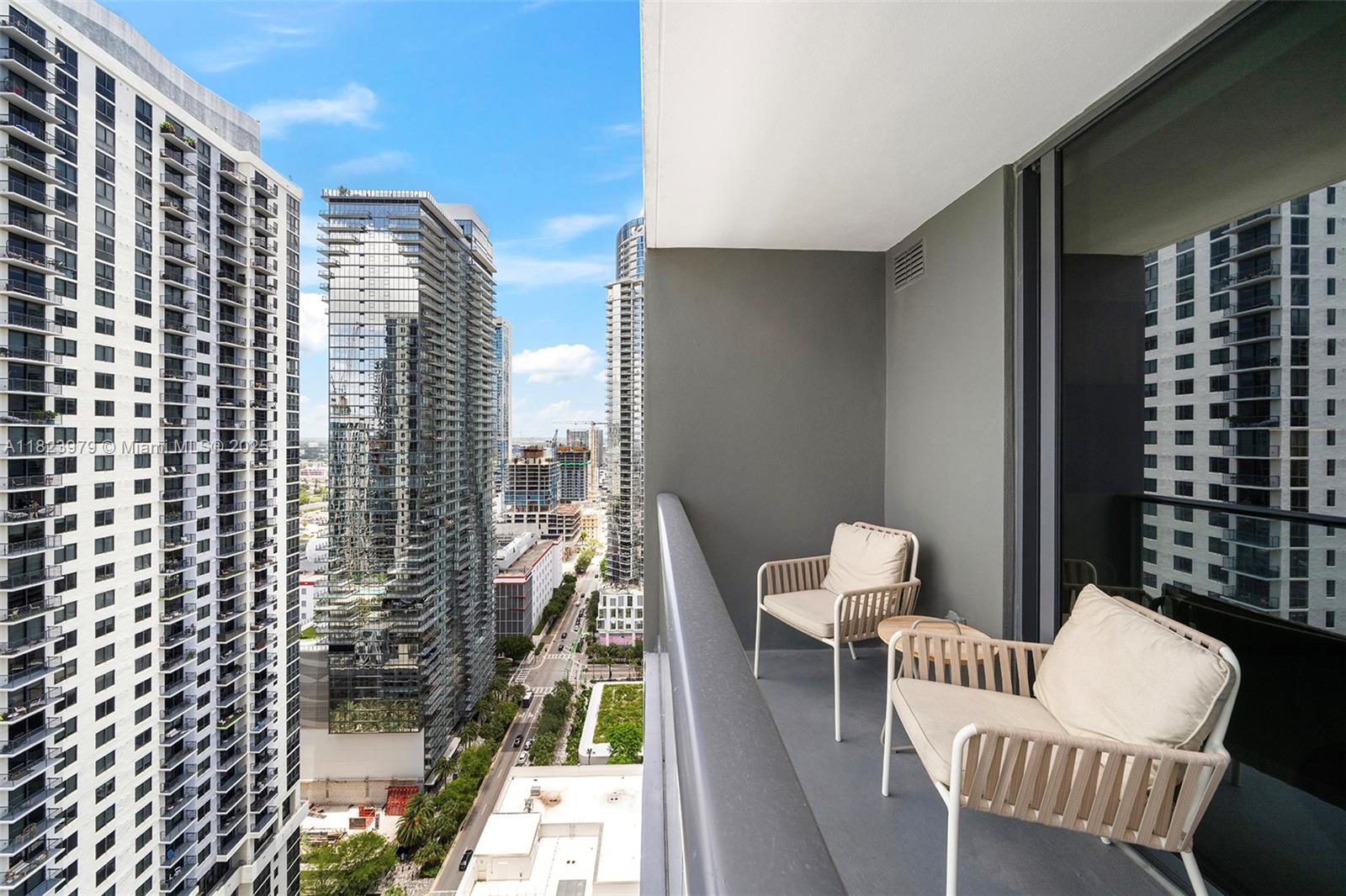 Property for Sale at 601 Ne 1st Ave 2703, Miami, Broward County, Florida - Bedrooms: 1 
Bathrooms: 1  - $790,000