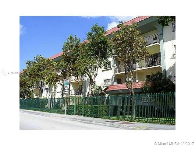 Excellent location, just steps away from Dadeland Mall. Cozy unit with marble floors and assigned parking. Ready for new tenant.