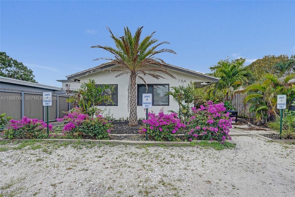 Photo of 754 NE 40th St #C, Fort Lauderdale, FL 33334 (MLS # A11985766)