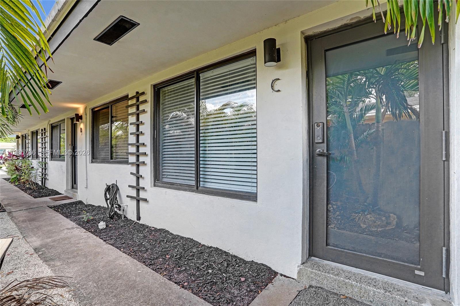 OAKLAND PARK SECOND ADD - Residential Lease