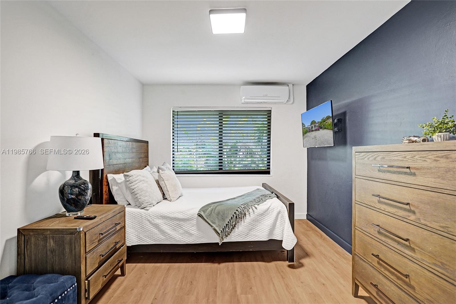 OAKLAND PARK SECOND ADD - Residential Lease