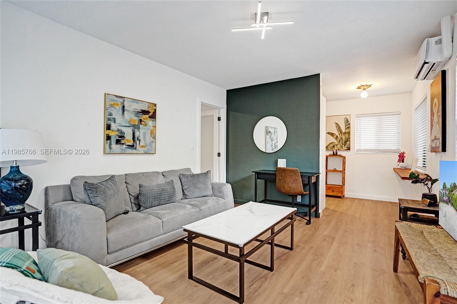 OAKLAND PARK SECOND ADD - Residential Lease