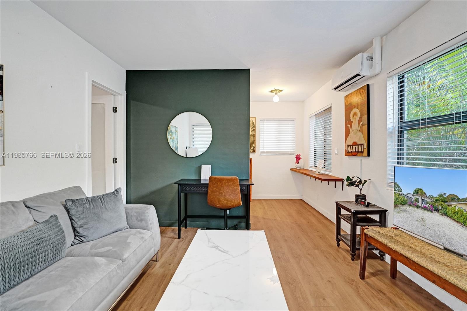 OAKLAND PARK SECOND ADD - Residential Lease