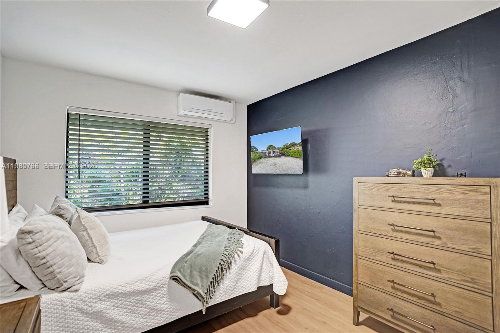 OAKLAND PARK SECOND ADD - Residential Lease