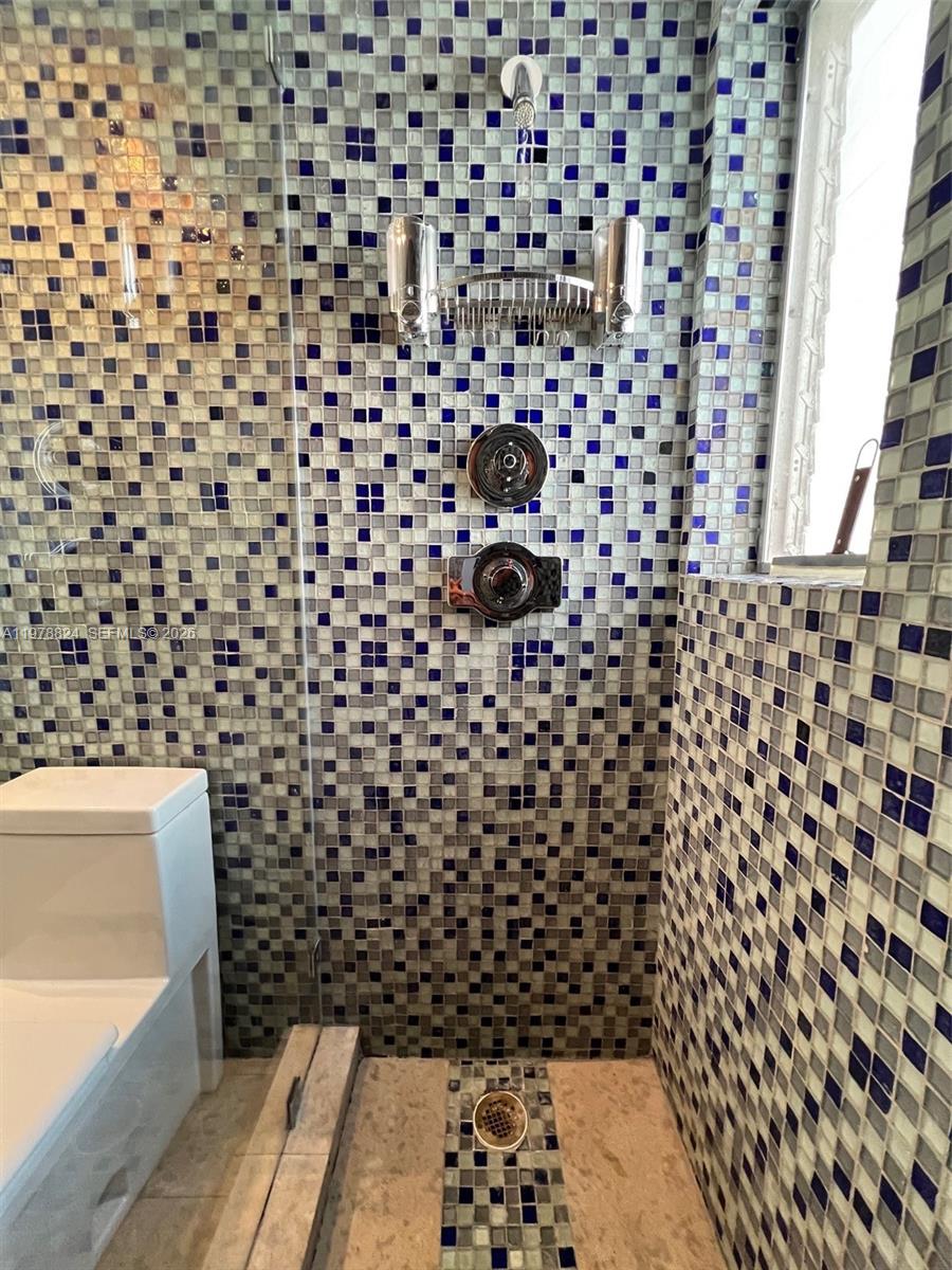 GOLDEN HOUSE CONDO - Residential