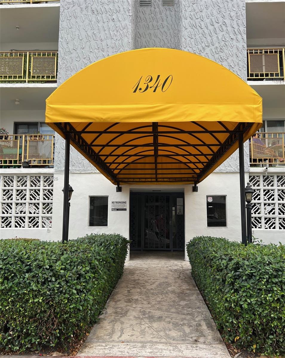 GOLDEN HOUSE CONDO - Residential