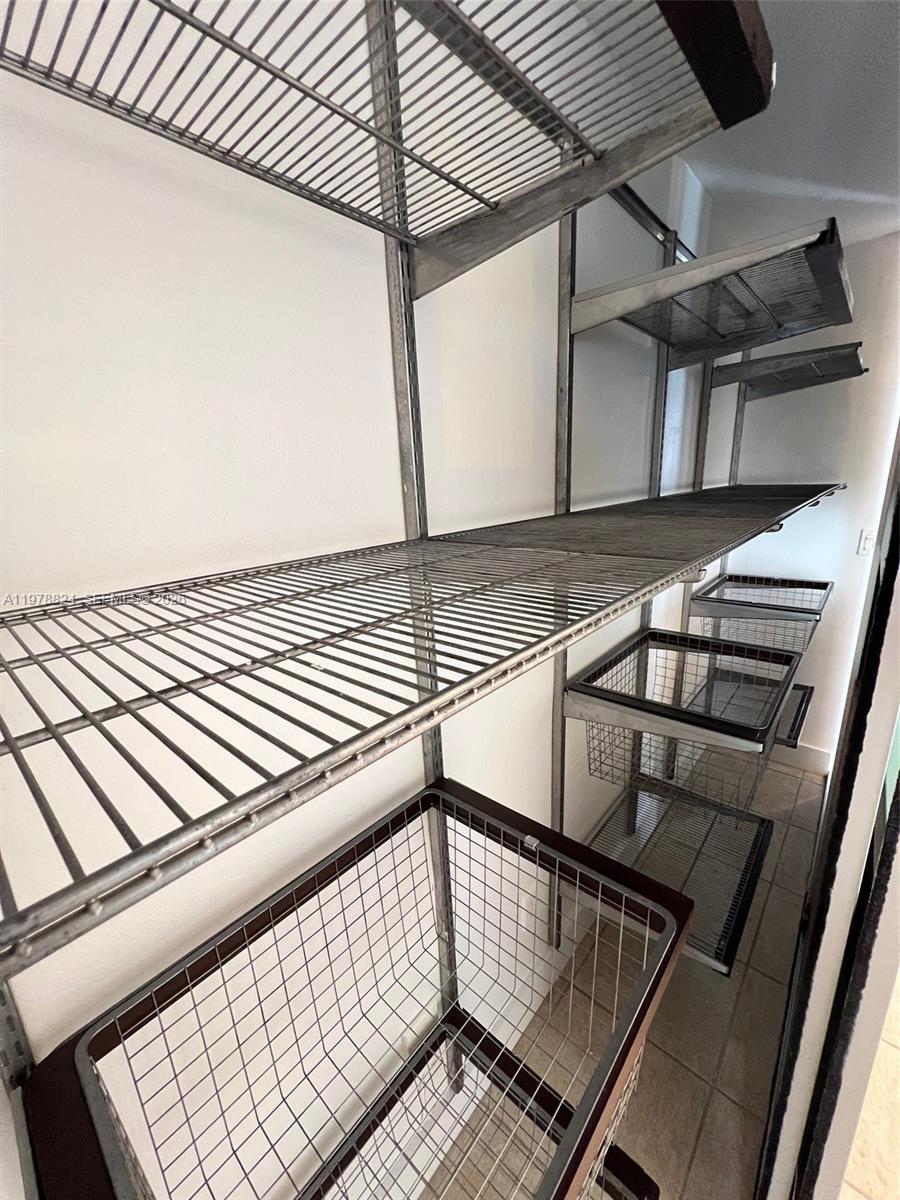 GOLDEN HOUSE CONDO - Residential