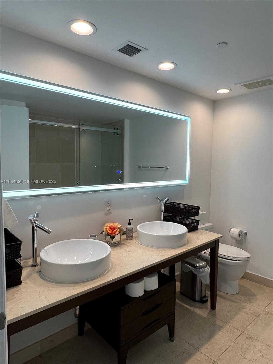 ICON BRICKELL CONDO NO 3 - Residential