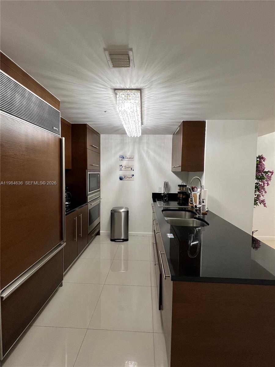 ICON BRICKELL CONDO NO 3 - Residential