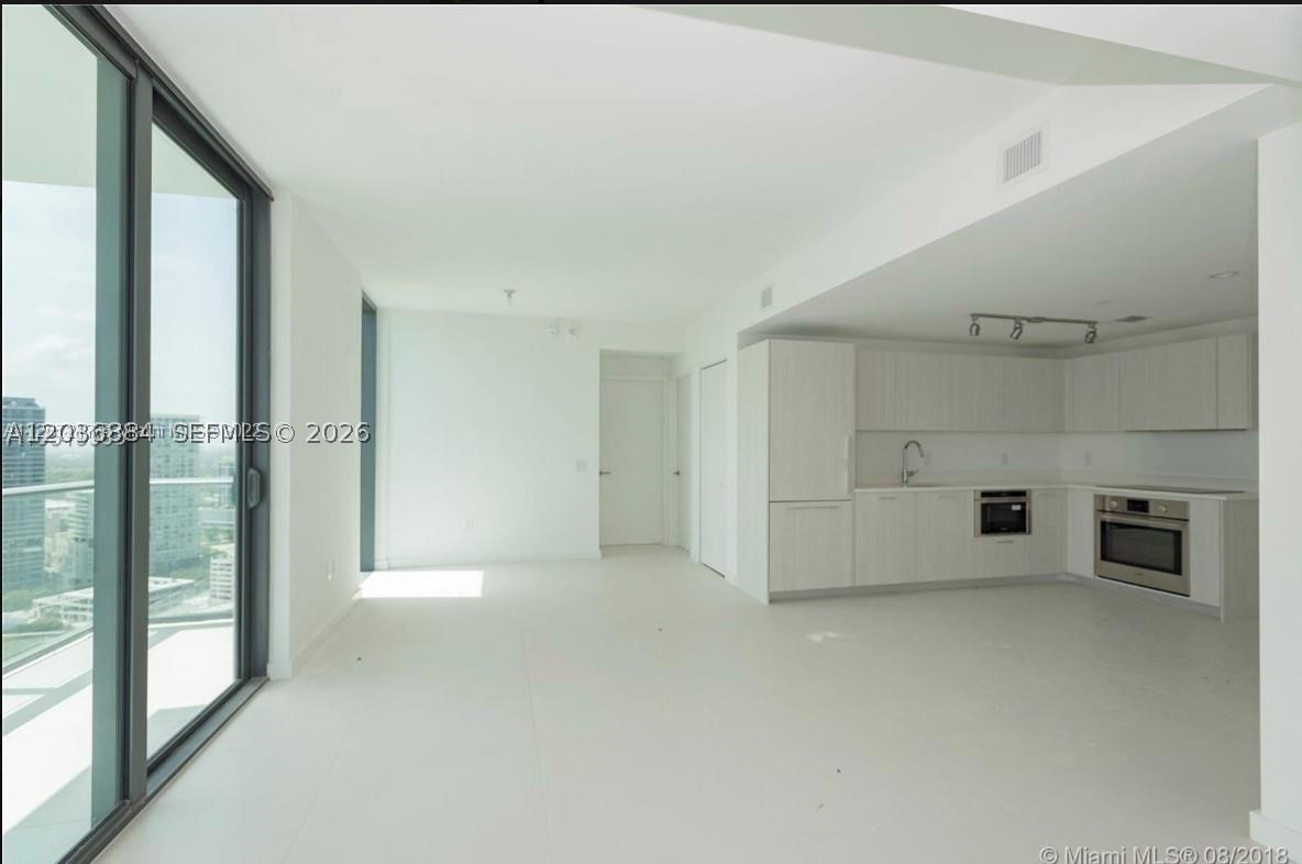 501 NE 31st St 2709