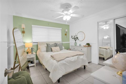Single Family Residence in Southwest Ranches FL 16830 62nd St St 34.jpg