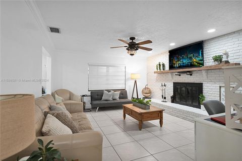 Single Family Residence in Southwest Ranches FL 16830 62nd St St 19.jpg