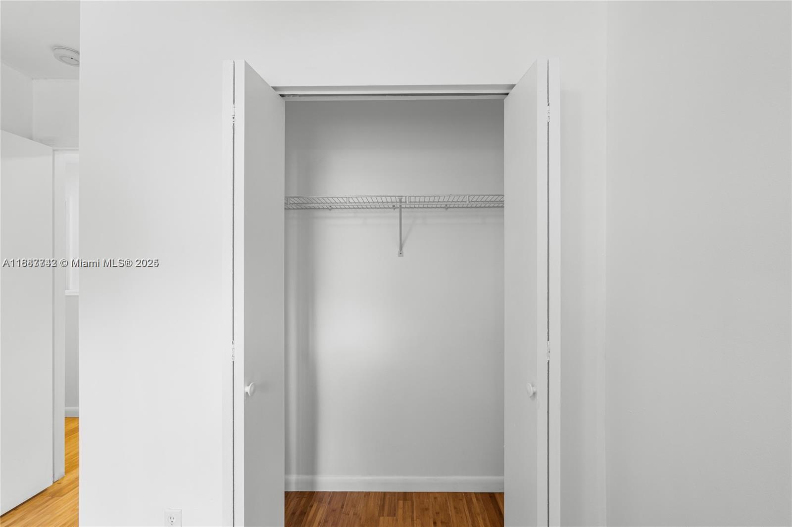 OLYMPIA & YORK RESIDENTIA - Residential Lease