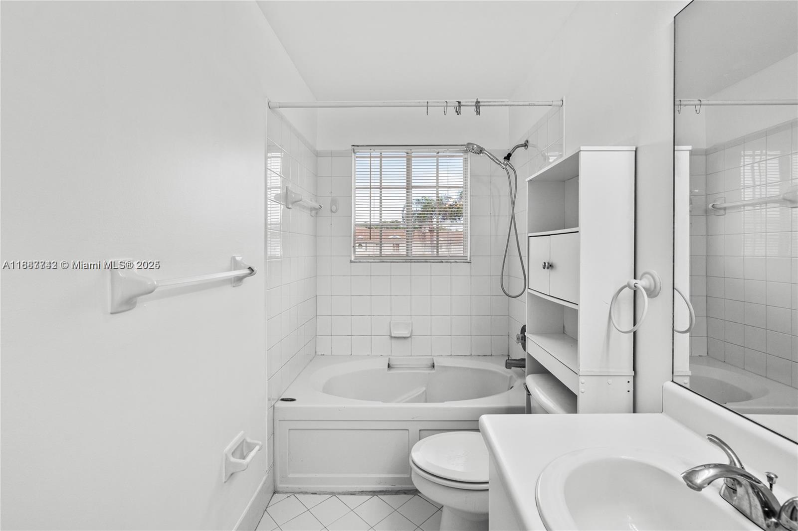 OLYMPIA & YORK RESIDENTIA - Residential Lease