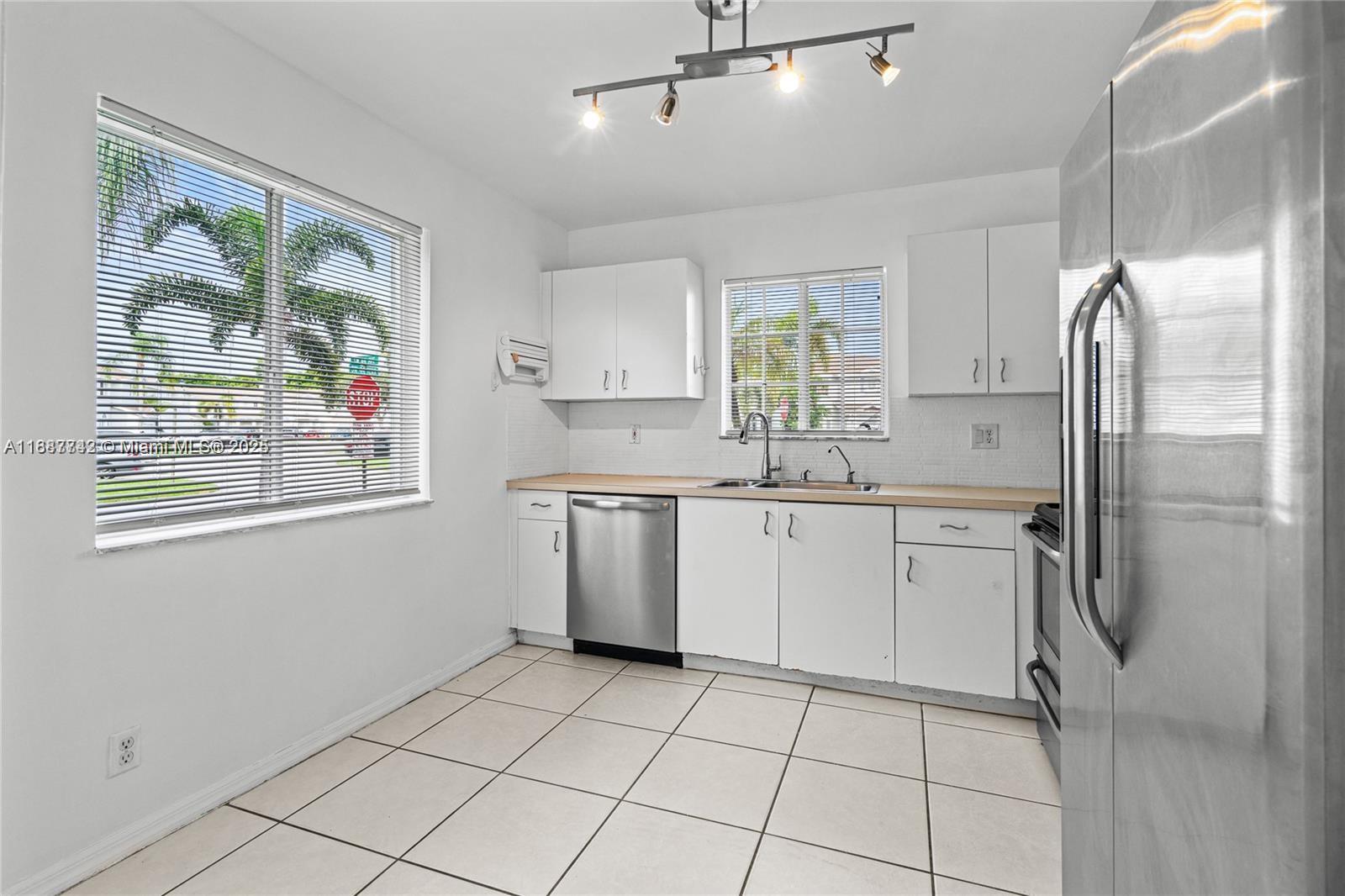 OLYMPIA & YORK RESIDENTIA - Residential Lease
