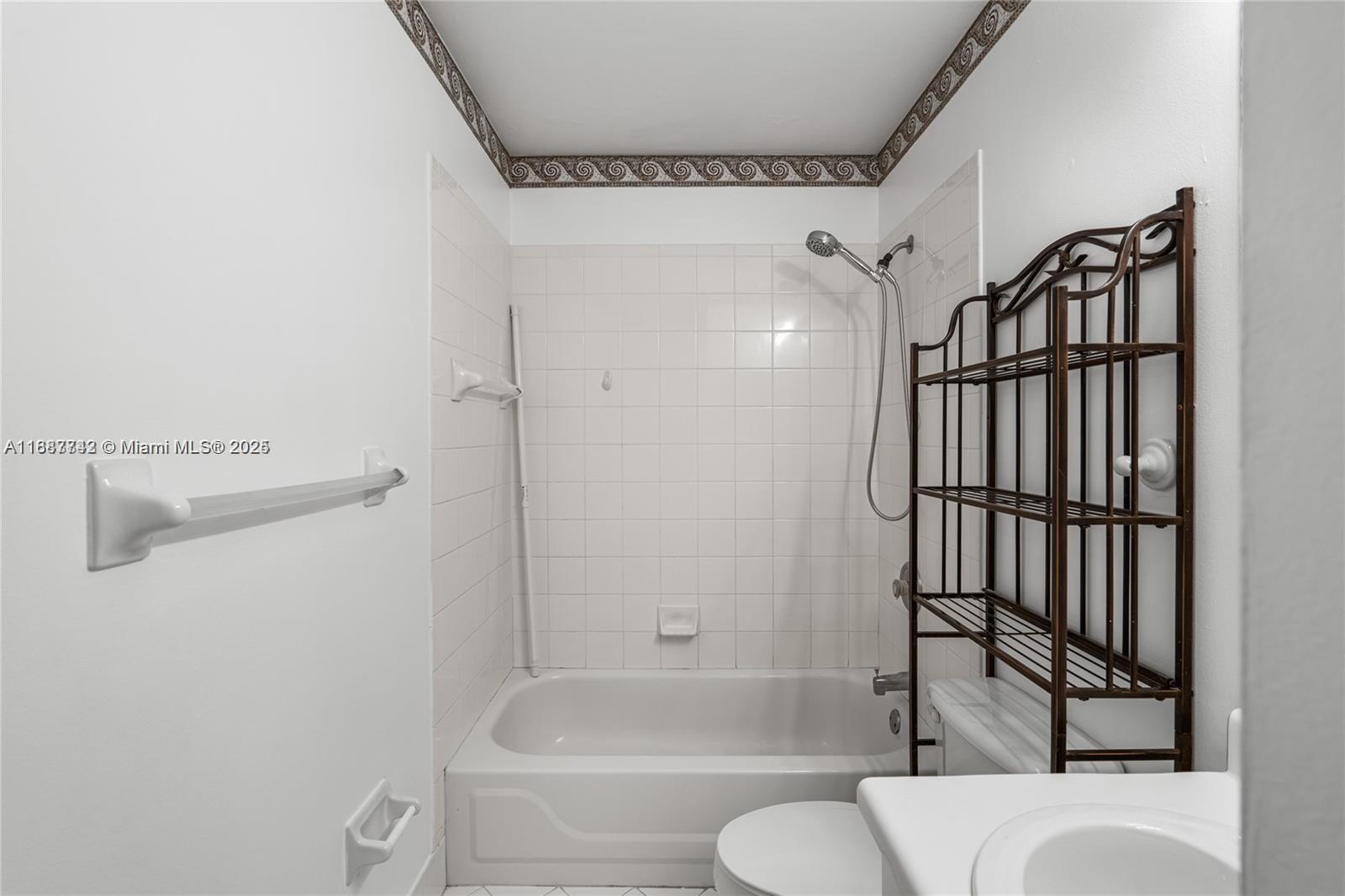 OLYMPIA & YORK RESIDENTIA - Residential Lease