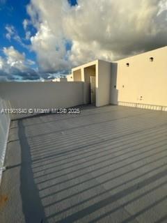 PARADISE ONE - Residential