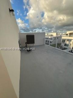 PARADISE ONE - Residential
