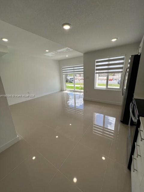 PARADISE ONE - Residential