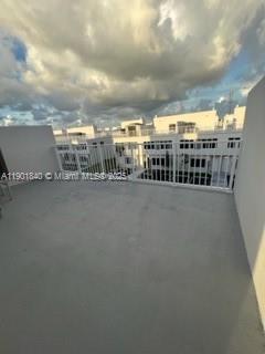 PARADISE ONE - Residential