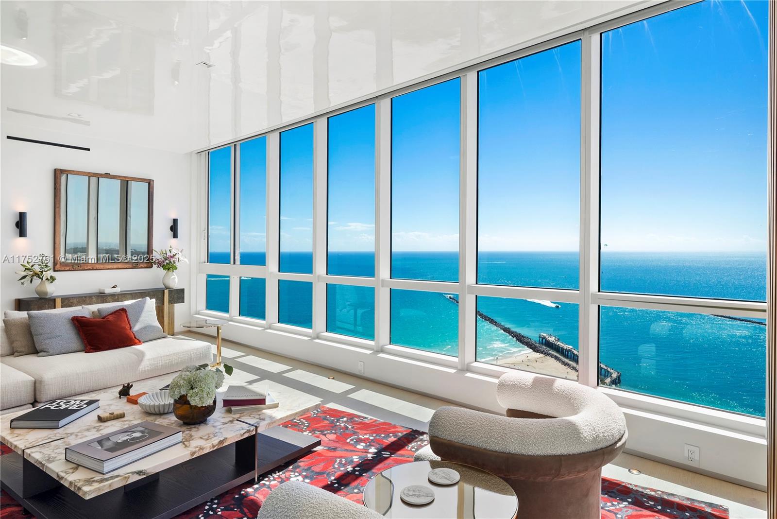 CONTINUUM ON SOUTH BEACH - Residential