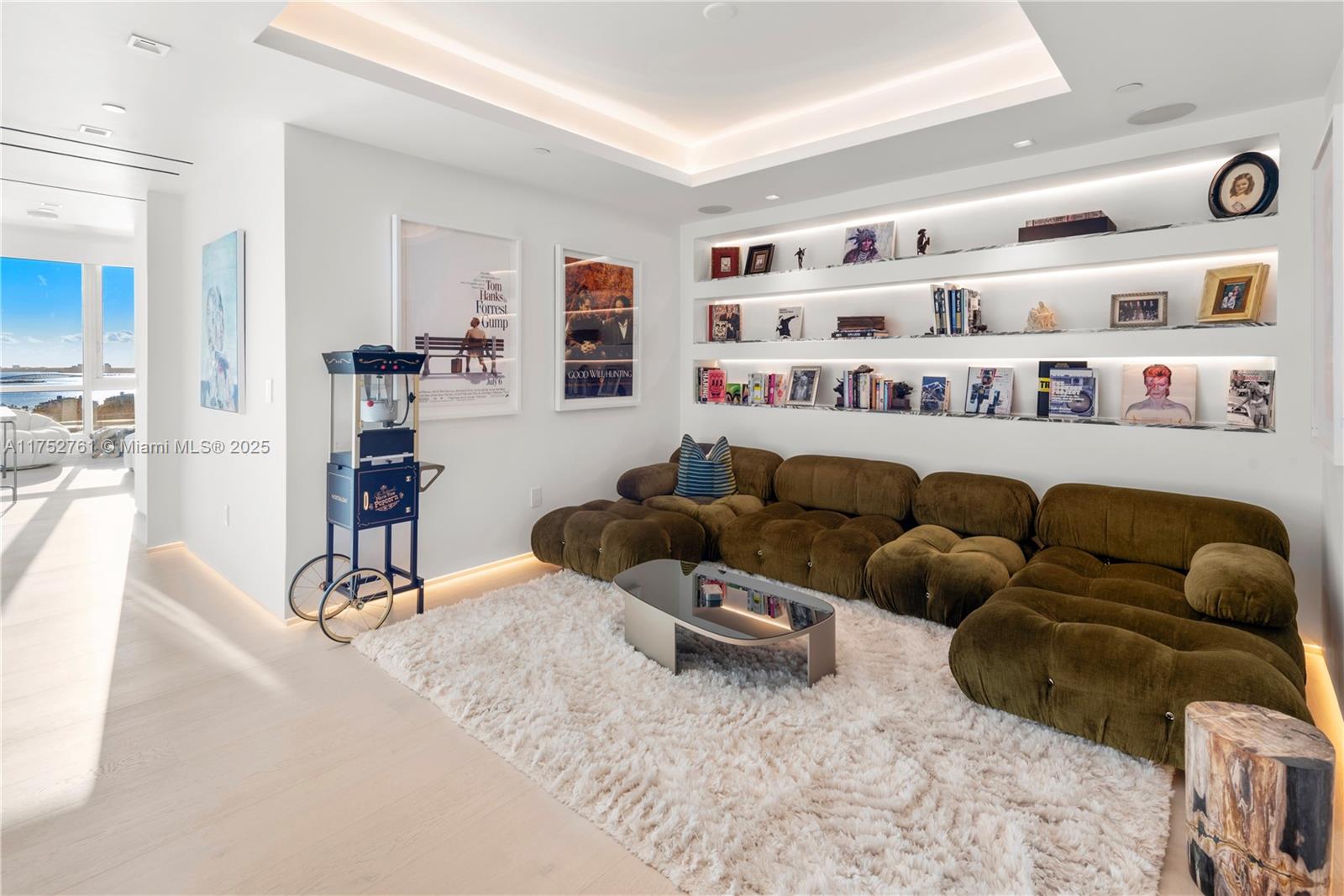 CONTINUUM ON SOUTH BEACH - Residential