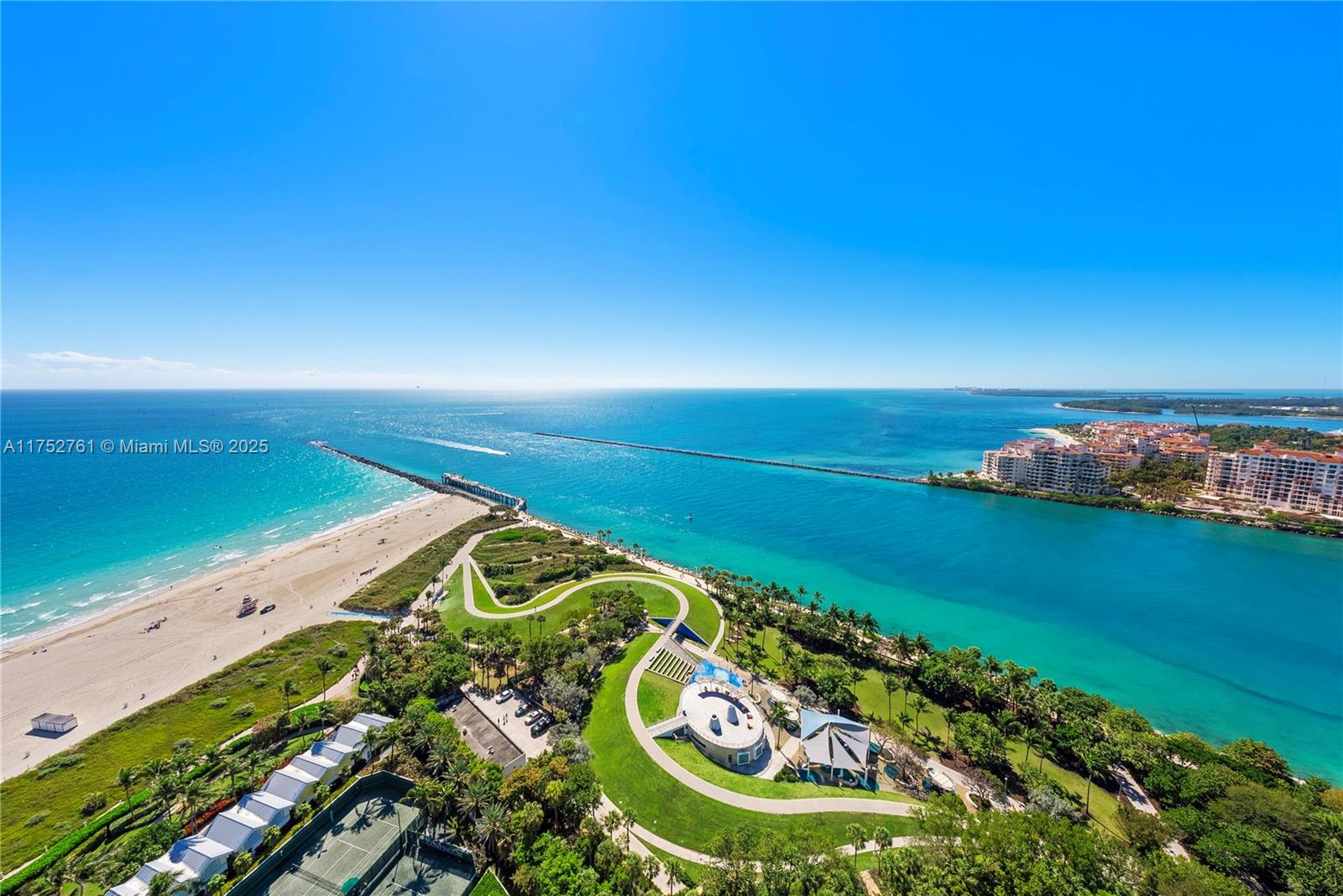 CONTINUUM ON SOUTH BEACH - Residential