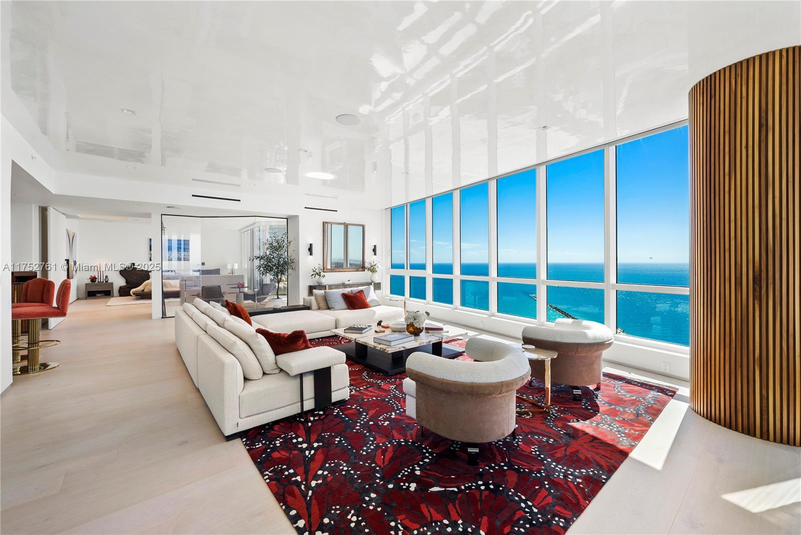 CONTINUUM ON SOUTH BEACH - Residential