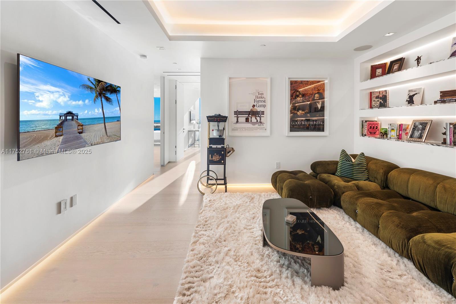 CONTINUUM ON SOUTH BEACH - Residential