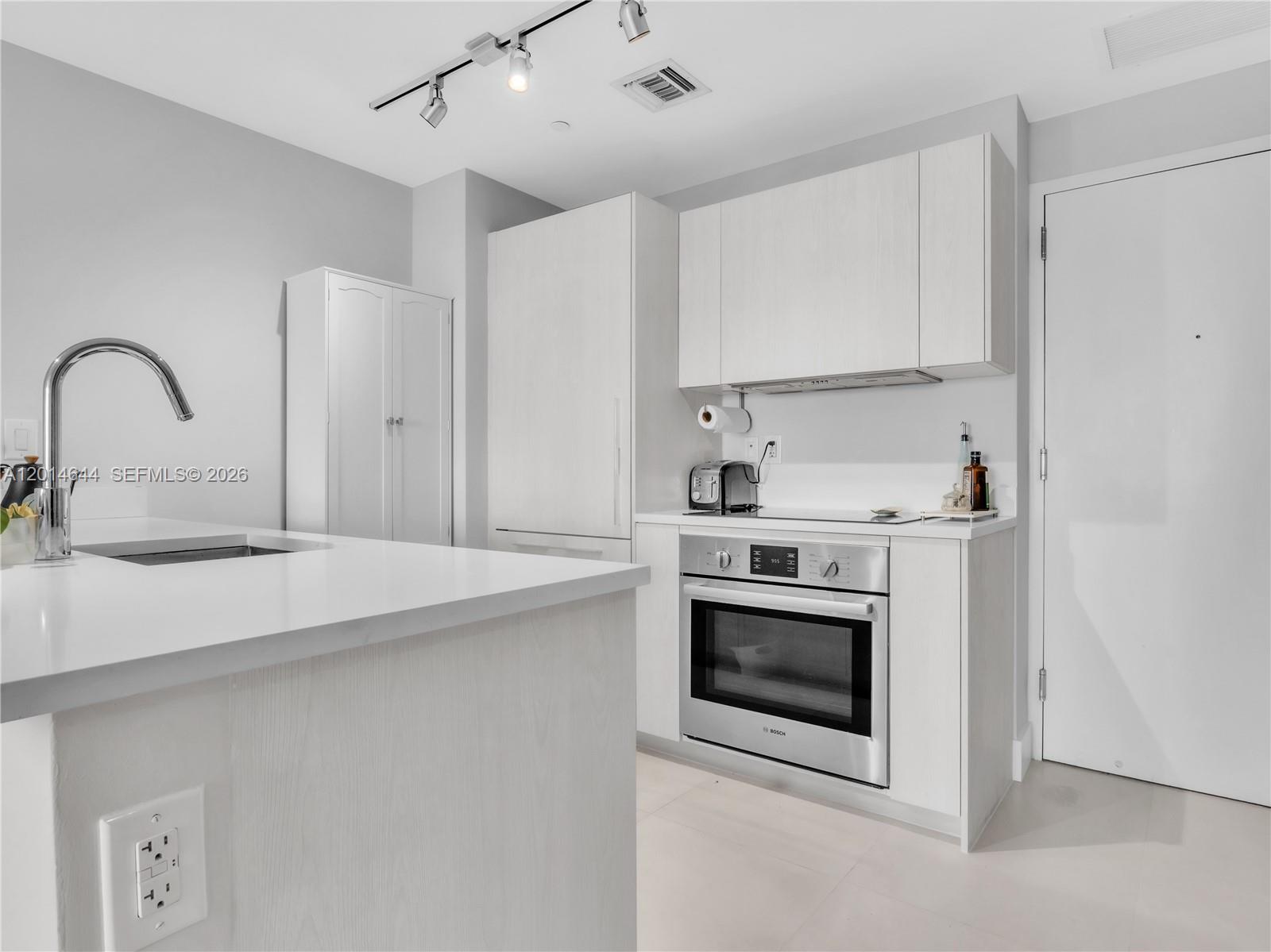 501 NE 31st St 1105