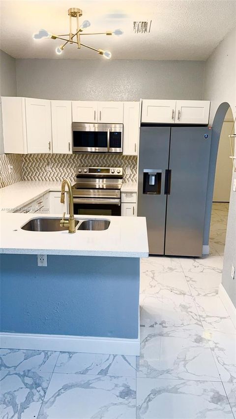 2320 NW 52nd St Miami FL 33142