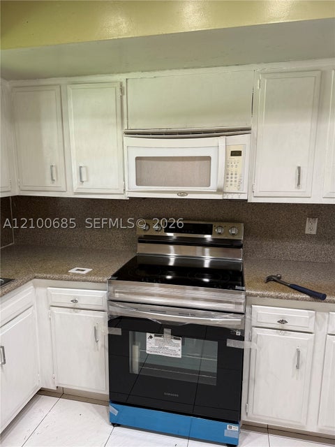 Photo of 1420 SW 28th Ave #6, Boynton Beach, FL 33426 (MLS # A12100685)