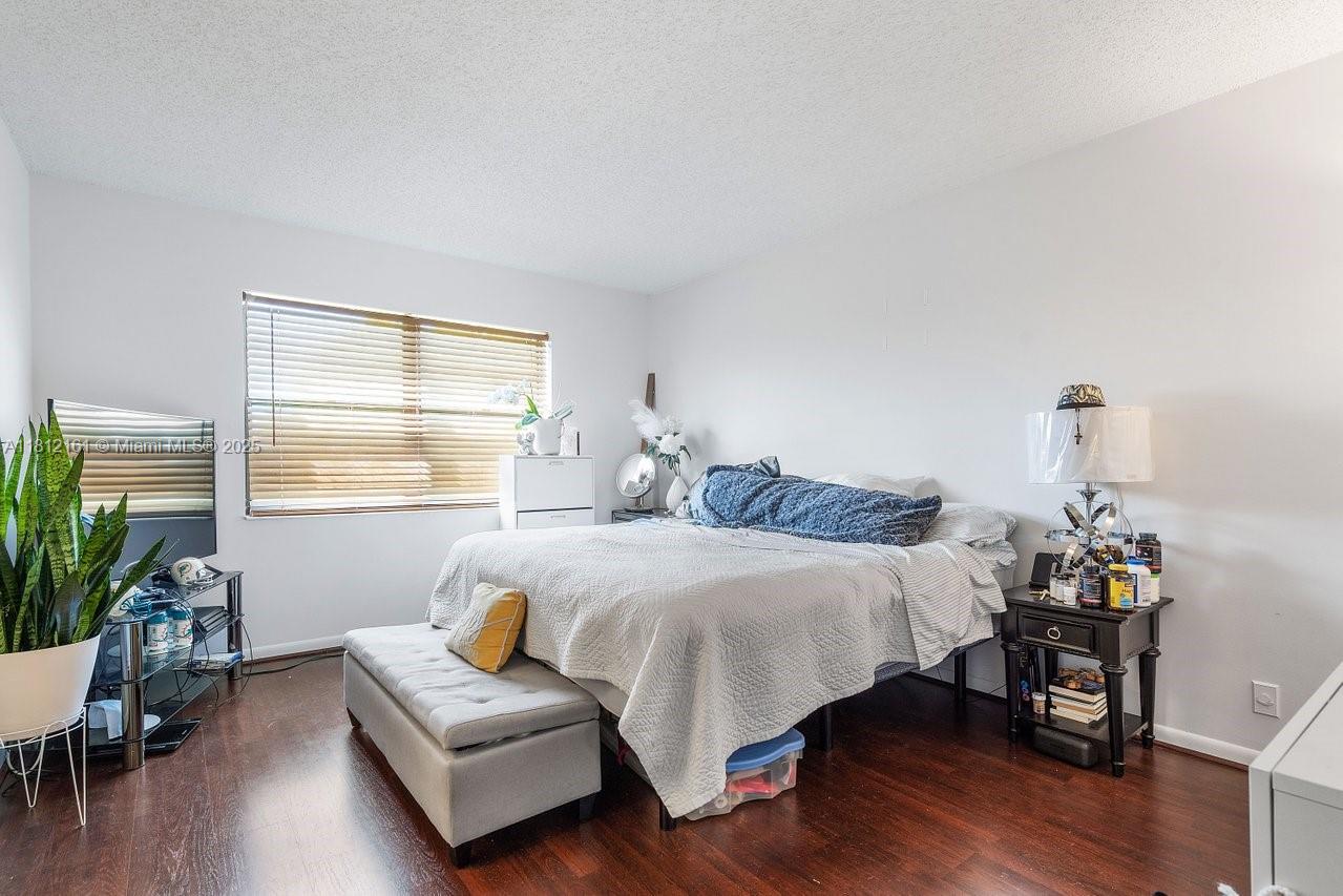ISLE OF SANDALFOOT CONDO - Residential