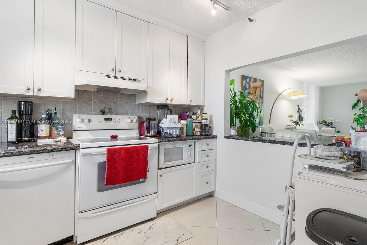 ISLE OF SANDALFOOT CONDO - Residential